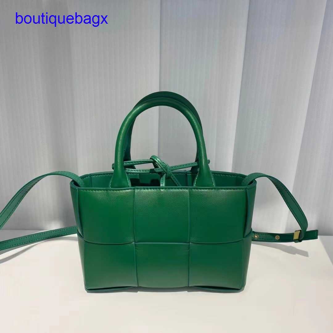 

Luxury Bottegss Venetss Arco Evening Bags online store mini new arco tote bag Spring leather 2023 woven portable basket single sho With logo C7L4, Oat color