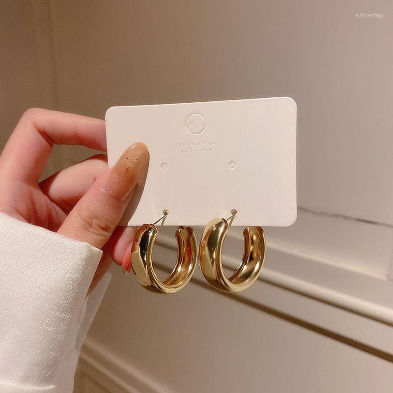 

Hoop Earrings European And American C-Shaped For Women Metal Geometric Circle Temperament Simple Personality