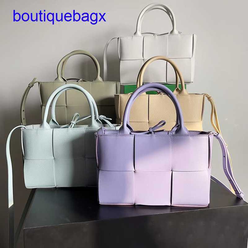 

Original edition Luxury Bottegss Venetss Arco Evening Bags online store High-end home V woven arco tote bag large shopping bucket With logo 07RZ, Black5