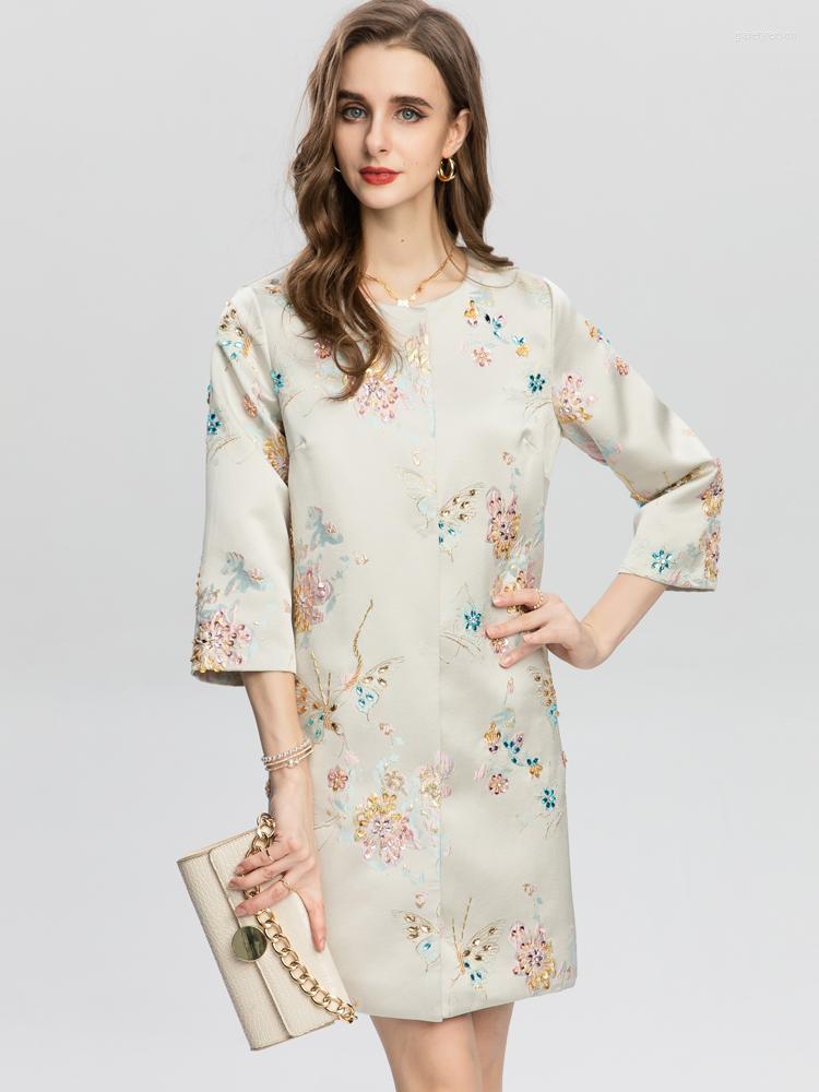 

Women' Jackets Red RoosaRosee Butterfly Floral Print 3/4 Sleeve Covered Buttons Beads Jacquard Outwear Women Designer Autumn 2023 Overcoat, Color
