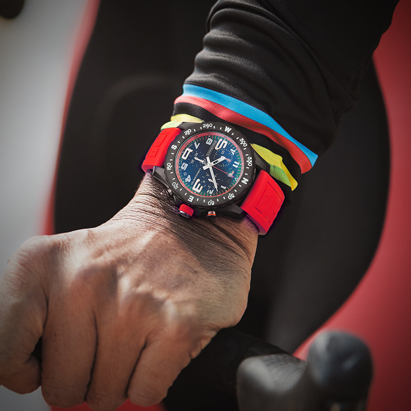 

Luxury Men's Watch Quartz Chronograph Wristwatch Red Blue Rubber 1884 Men Watches Man Watches Wristwatches