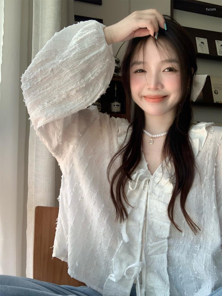 

Women's Blouses Korobov Korean Fashion Lace-up Design Shirts Pleated Lantern Sleeve V-neck Sun Protection Spring Loose Cardigan Tops, White