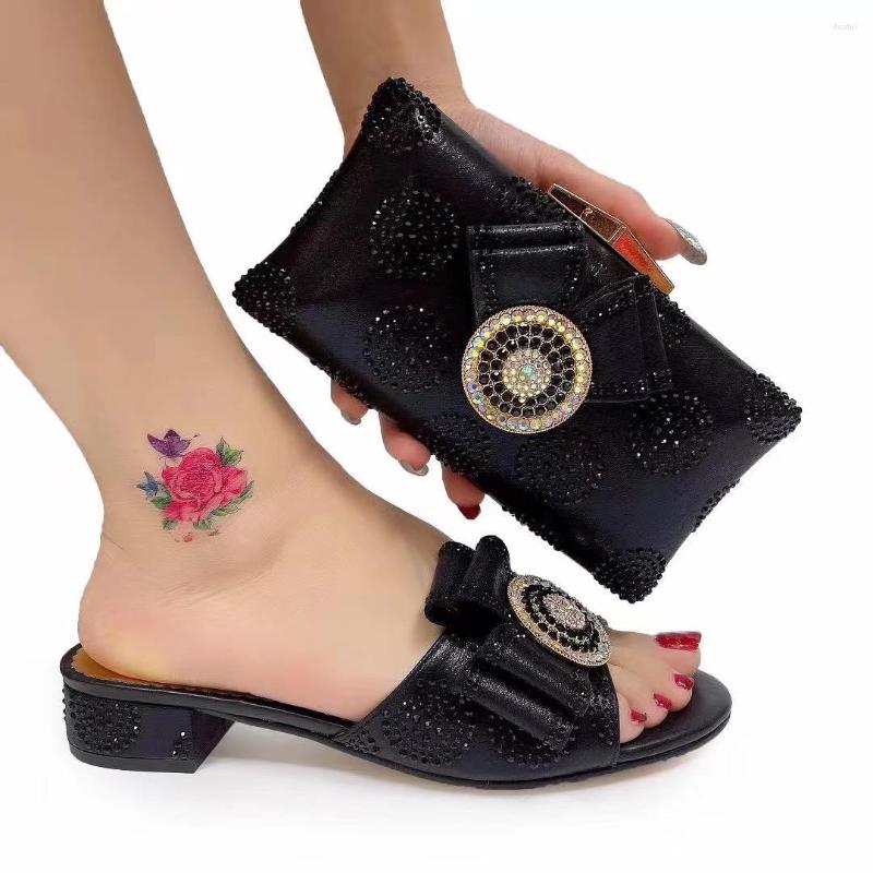 

Dress Shoes 2023 Italian Design Women And Bag To Match In Black Color High Quality Lady Matching Hand For Wedding, Silver