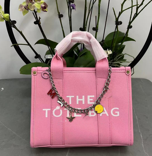 

Designer Classic Shopping Tote Bag Spring New Chain Handbag Leather Fashion Commuter Crossbody Messenger Bags pink