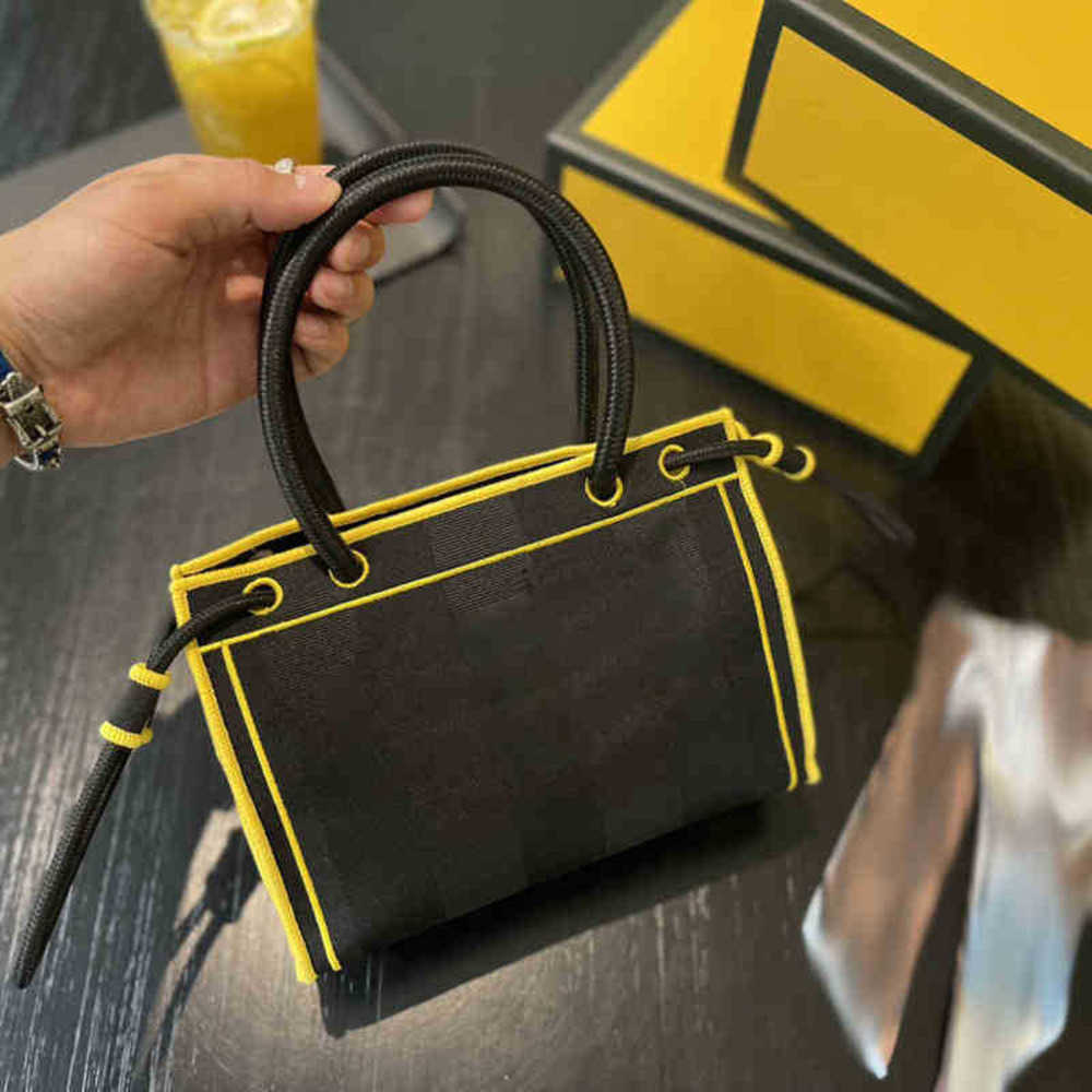 

Shoulder Bags designer tote handbag Classic Letters Canvas Beach Bag Fashion Shopping Luxurys Bag Crossbody Purses 220712, Pink