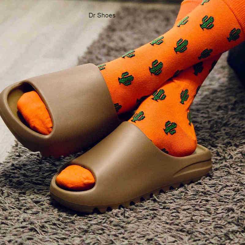 

Thick Flops Putian Flip Coconut Slide Slippers Men's Soled Anti-skid Sandals Feel Like Stepping on Excrement Outdoor Beach Shoes Summeryk8h, Coffee grey