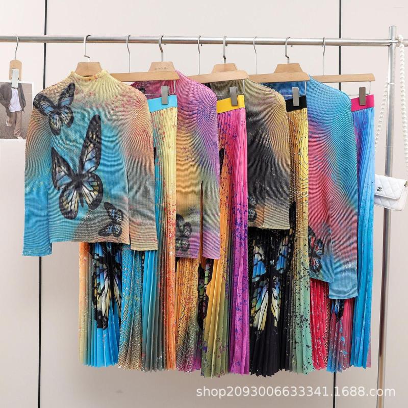 

Women's T Shirts Miyake Pleated Winter Butterfly Print Skirt Corn Kernel Long Sleeve Fashion Set, Picture color