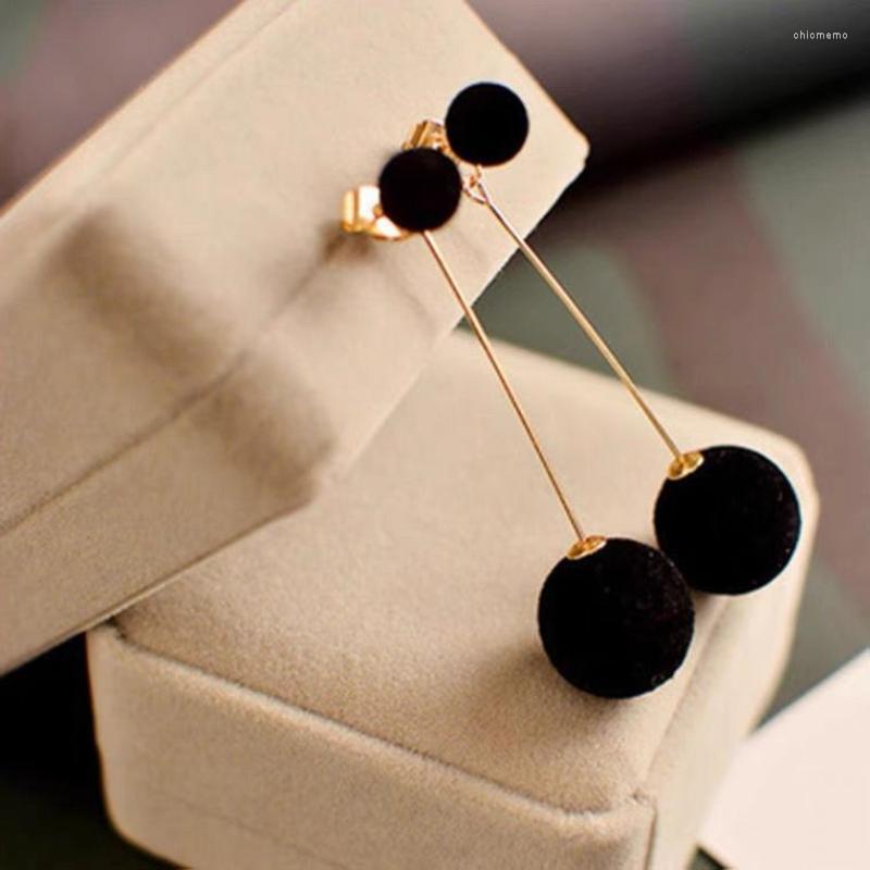 

Stud Earrings 1 Pair Fashion Artificial Hair Ball Dangle Earring For Women Cute White Pompom Girl Nice Gifts Accessories