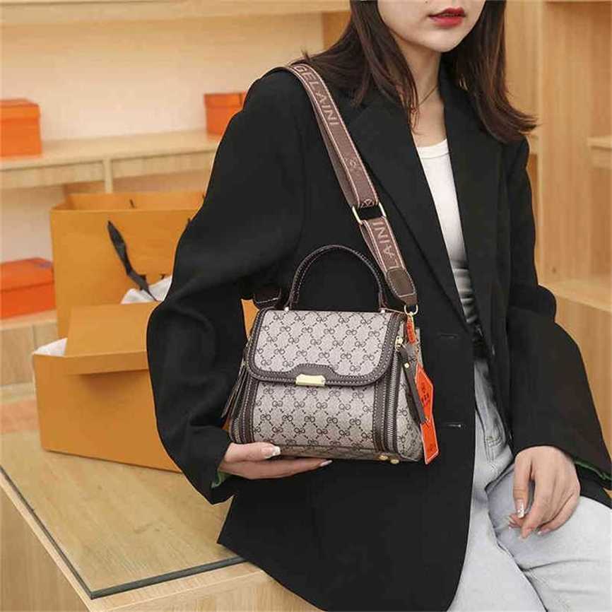 

handbag 2023 Fashion women's bag leather quality Handbag Women's Hot Printed atmosphere large square Bag, Khaki6