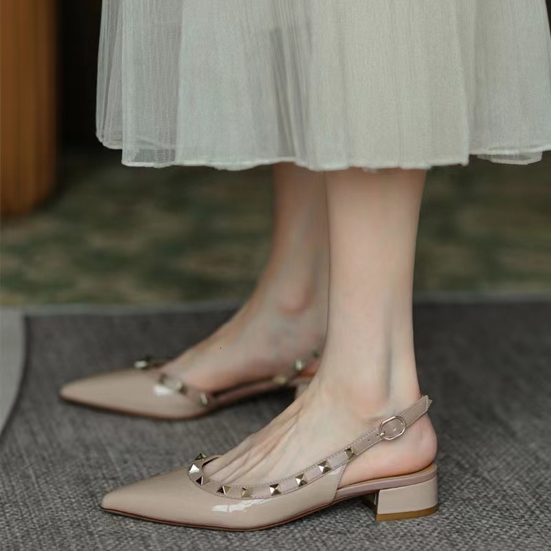 

Sandals Summer Women Rivet Pointed Toe y Heel Low Flat Females Pumps Fashion High Quality Elegant Lady Shoe 230313, Black