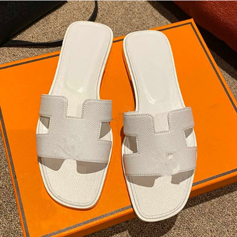 

2023 Designer Slippers Classic Flat Slides Fashion Women Sandals Fashion Leather Slide Summer Beach Sandal Red Yellow Cartoon Slipper With B MKJKMJ rh40000003, 27