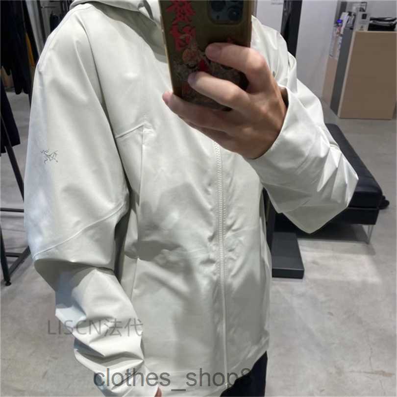 

Mens Arc'teryes Coats Designer Jackets Hard Shell Waterproof Windproof Outdoor Men's 1LAE, White4