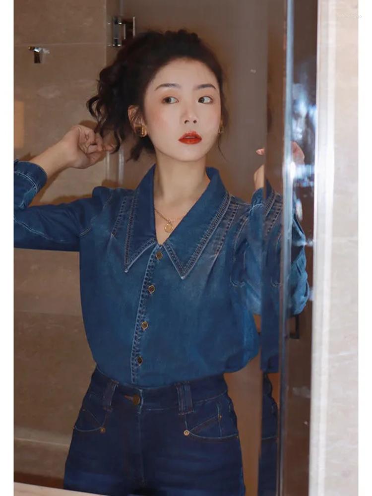 

Women's Blouses Vintage Single Breasted Chic Pointed Collar Denim Blouse Women Spring Autumn Loose Streetwear Top 2023 Fashion Jean Shirt, Photo color