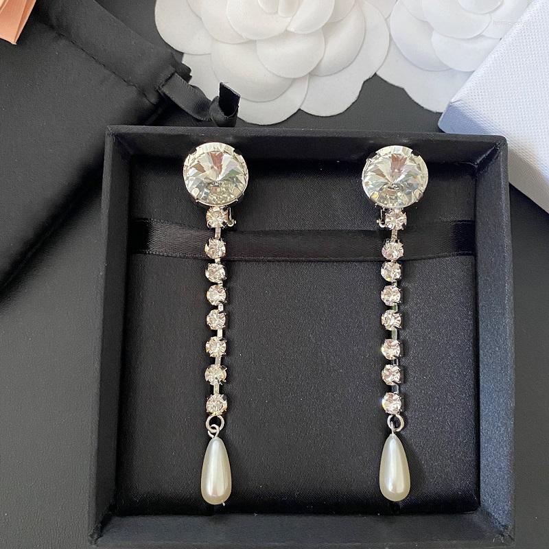 

Dangle Earrings European And American Light Luxury Simple Versatile Pearl Long Ear Clips