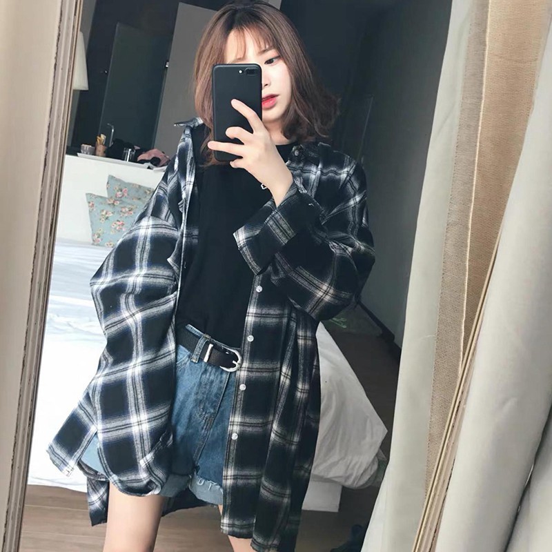 

Women's Blouses Shirts Classic Retro Plaid Pattern Women Blouse Korean Style Loose Casual Black Lapel Long Sleeve Shirt 230313