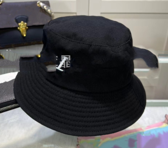 

American Designer Letter Bucket Hat Four Seasons Front and Rear Machine Embroidery Bucket Hats Men and Women Simple and Stylish Personality Bucket Hat, Aspic