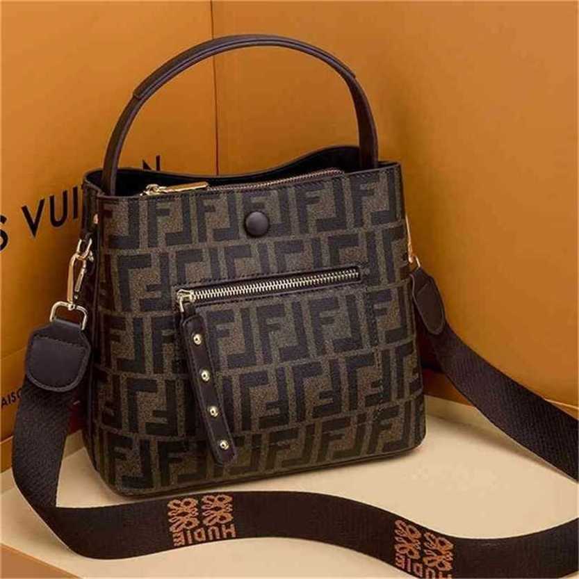 

handbag 2023 Fashion women's bag leather quality Handbag Bucket middle-aged mother capacity portable Shoulder Messenger Bag, Old money