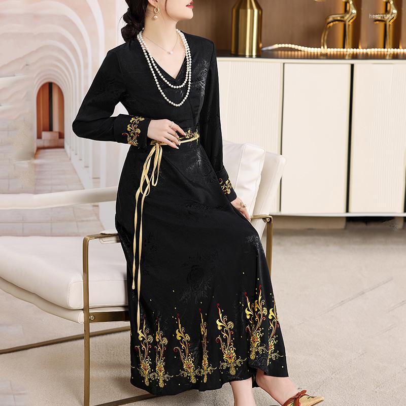 

Casual Dresses High End Elegant V-Neck Dress Women' Autumn And Winter 2023 Chinese Style Embroidery Belt Hanfu Clothing -XXL, Black