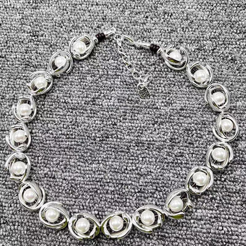 

Chains 2023 UNOde50 Fashion Electroplated 925 Silver Luxury Pearl Necklace Jewelry