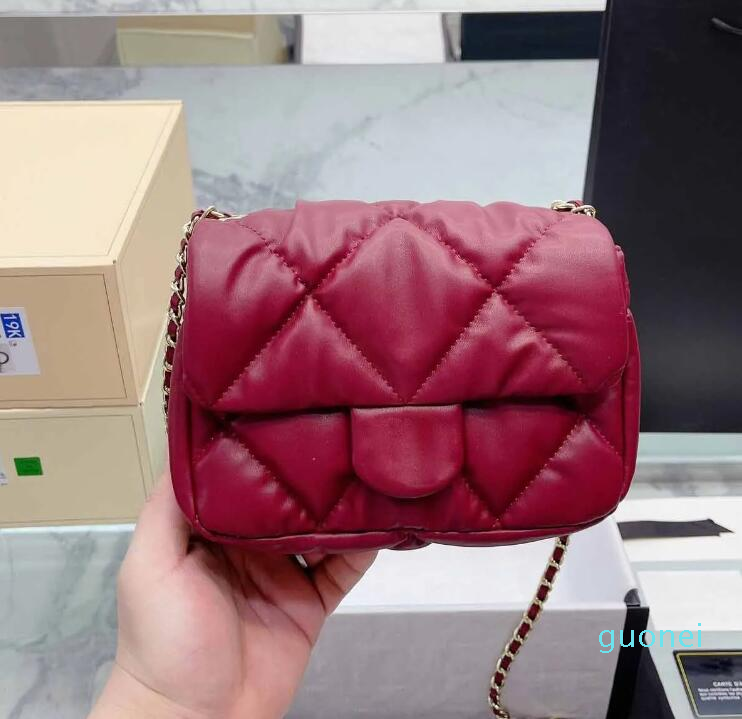 

Diamond Lattice Embroidered Bubble Bag Quilted Gold Tone Metal Classic Luxury Messenger Bags Fashion Designer Portable Multi purpose Leather Handbag 20x14cm, Red