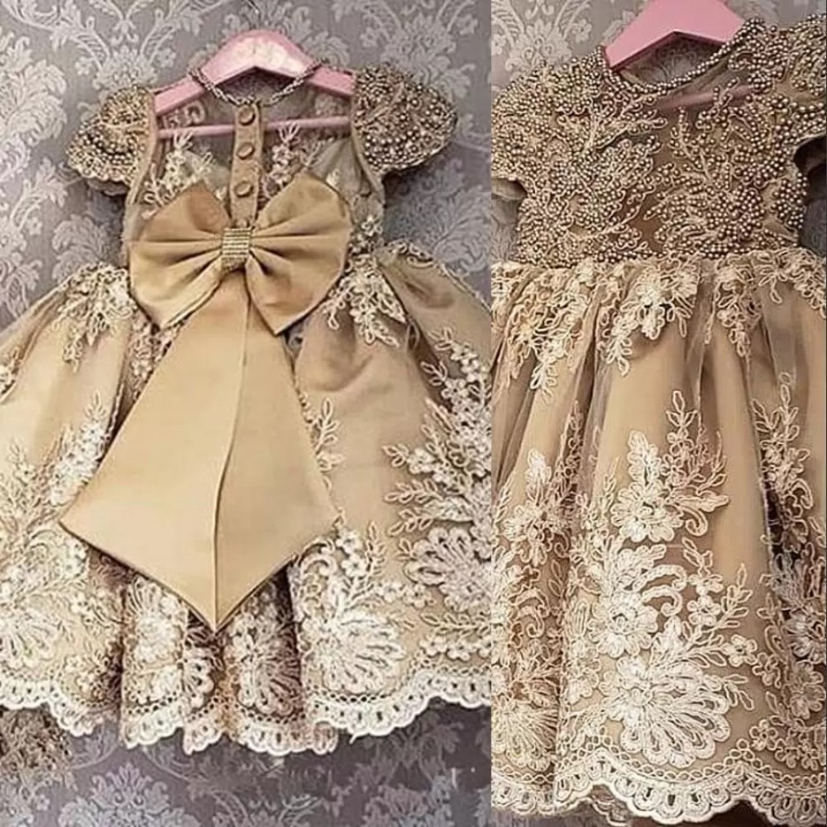 

Gold Champagne Princess Girls Pageant Dresses Jewel Neck Cap Sleeves Lace Appliques Pearls Flower Girl Dress Party First Communion Gowns Back With Bow, Green