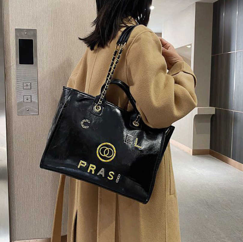 

Luxury Handbags Brand Ch Women's Beach Bags Designers Metal Pearl Letter Badge Tote Evening Bag Small Mini Leather Handbag Large Chain Wallet Bac Pfs3