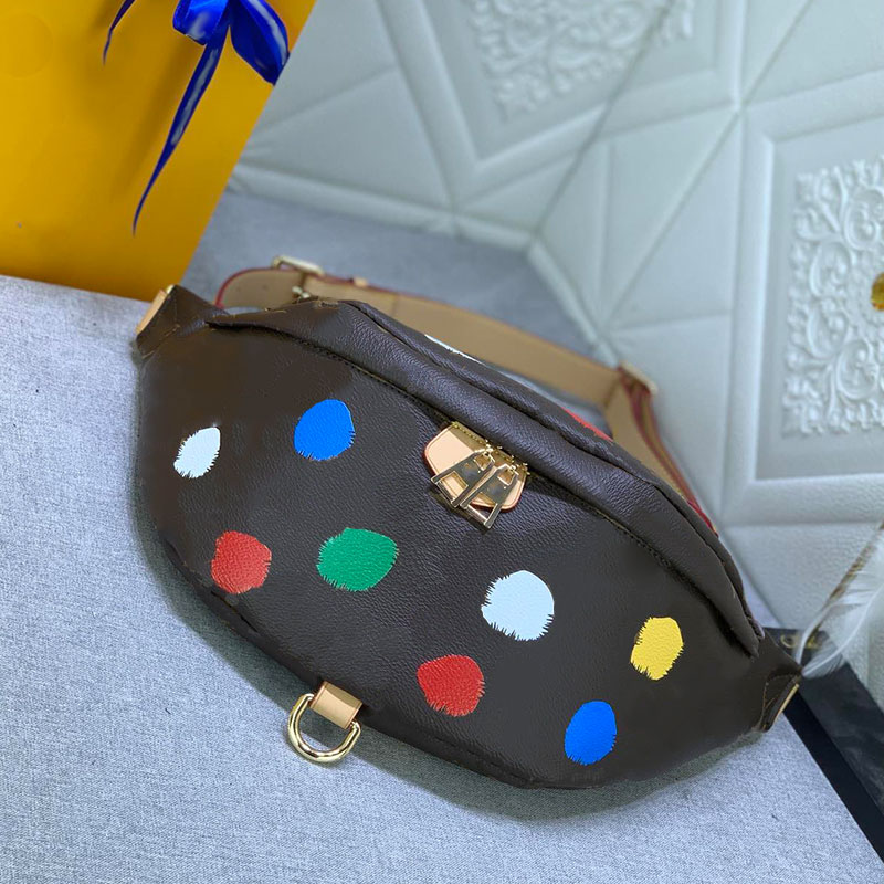 

Luxury jewelry designer Waist Bags messenger bag The latest polka dot pattern handbag Fashion shoulder bag bodypack messenger bag, Khaki