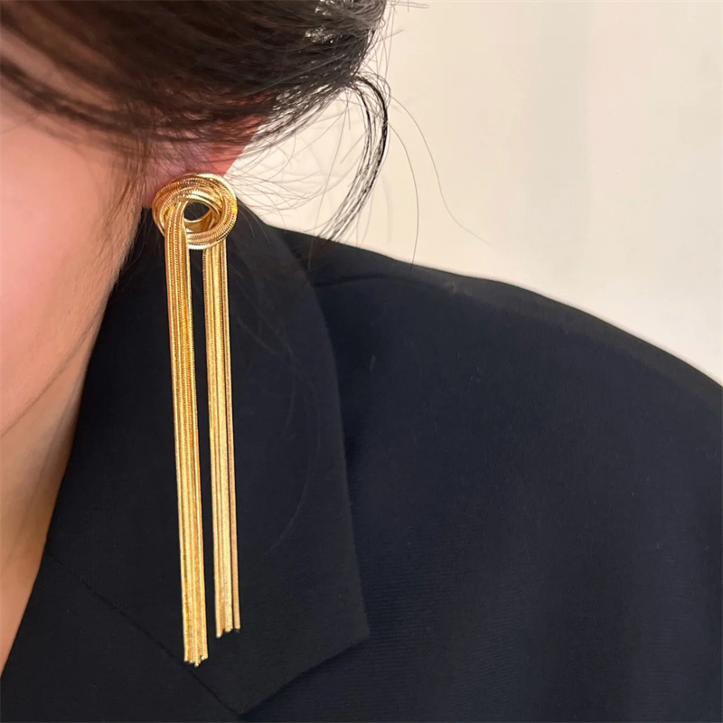 

Women Designers Charm Fashion Luxurys Golden Flowers Earrings Sparkling Pearl Diamond Ear Studs Casual Vintage Brands Jewelry