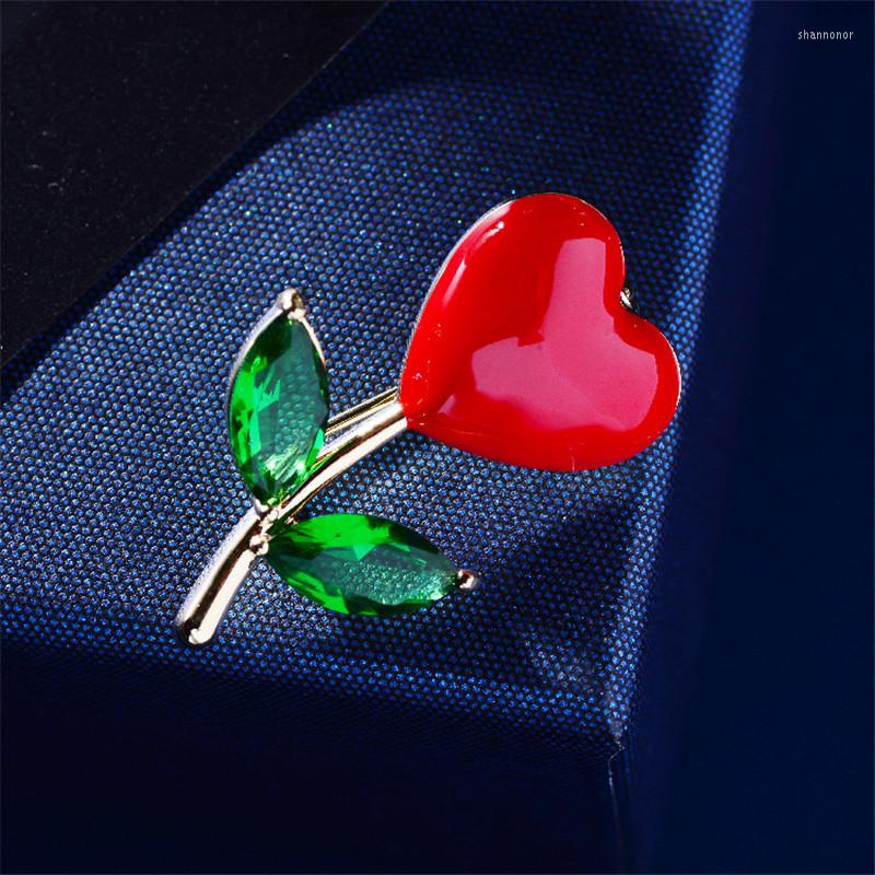 

Brooches 2023 Lovely Heart Shape Anti-glare Buckle Red Enamel Flower Small Brooch For Female Jacket Collar Pin With Zirconia Jewelry