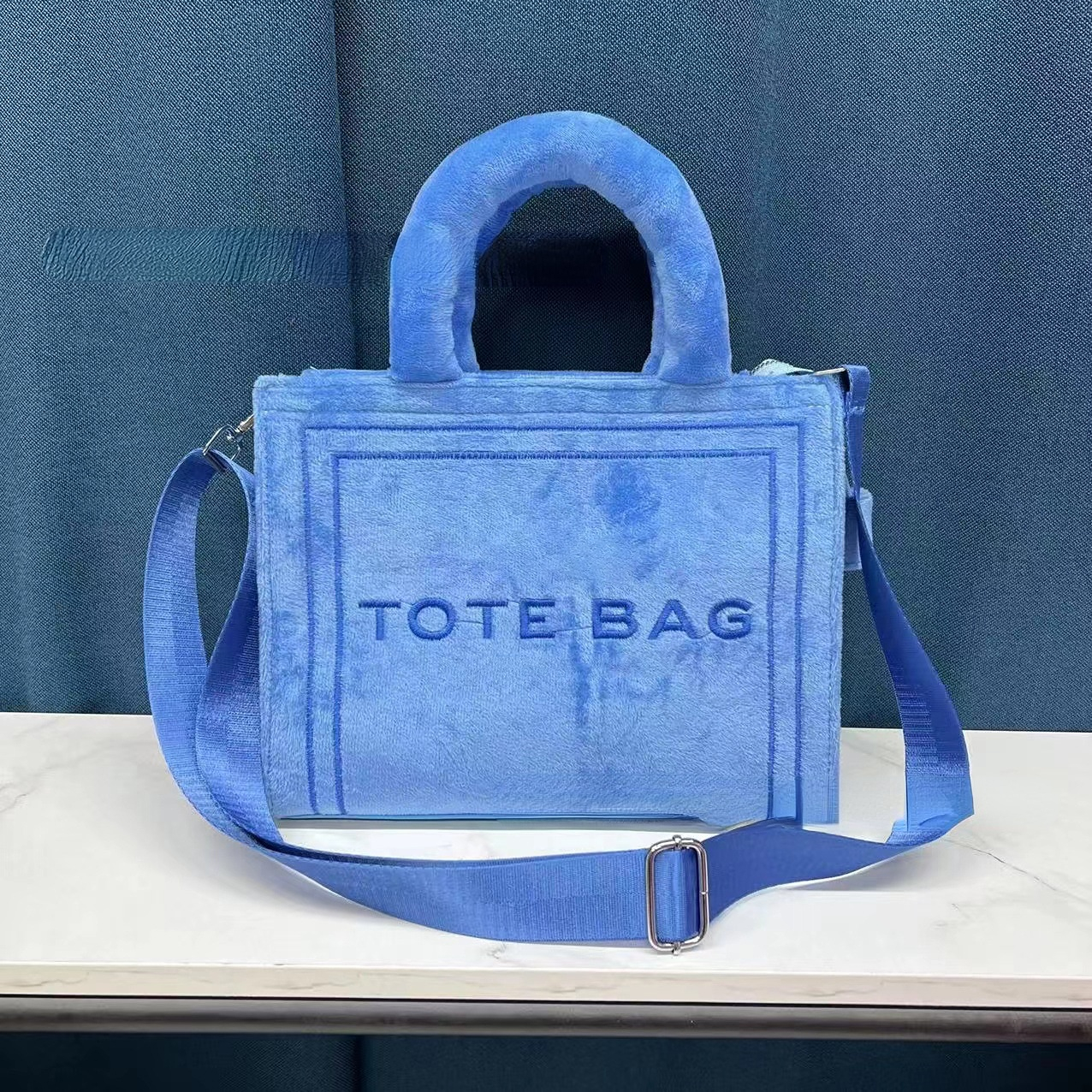 

2023 New Model Evening Bags European and American Fashion Trend Tote Bag Plush Letter Hand Crossbody Bag, Brown