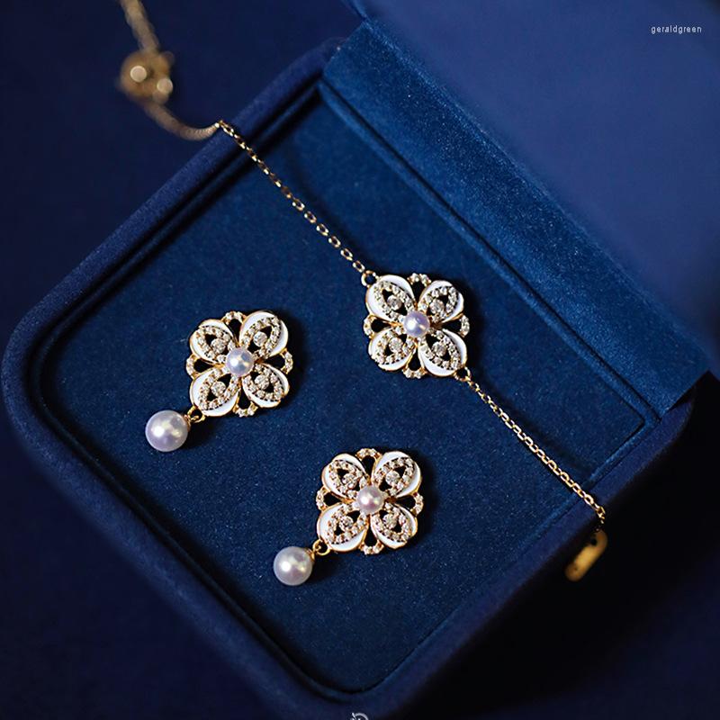 

Stud Earrings Retro Design Sense Natural Pearl Enamel Silver Needle Gold-plated Female Temperament Light Luxury Senior