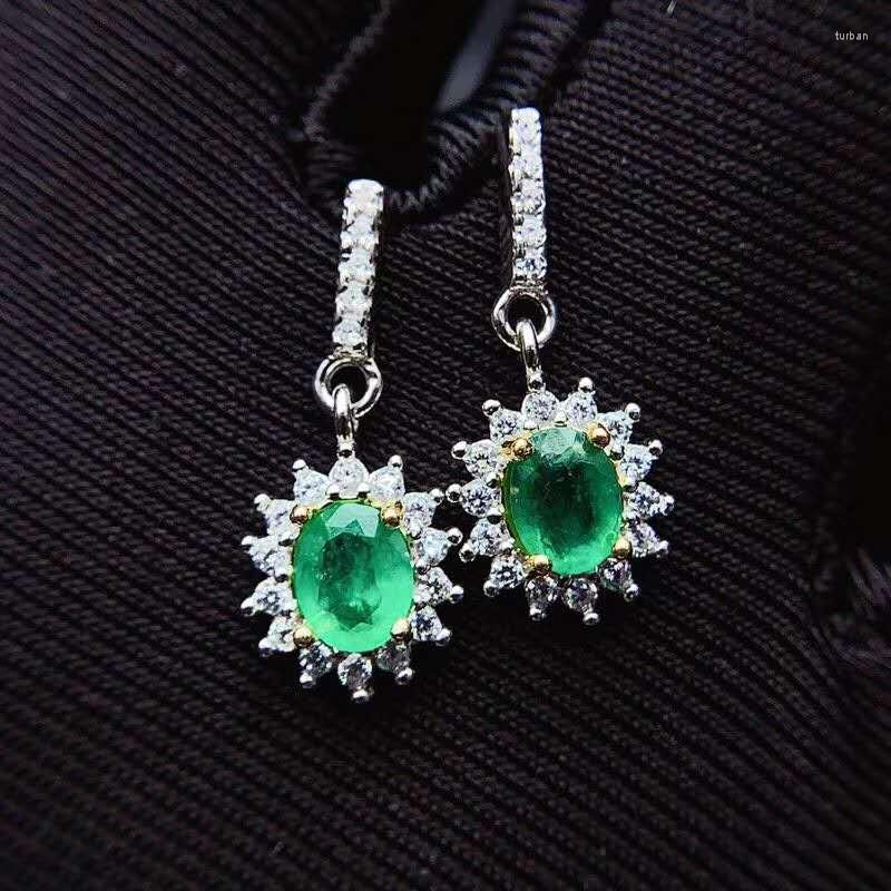 

Stud Earrings Natural Emerald Earring Fashionable Gem Quality 925 Silver 4x5mm