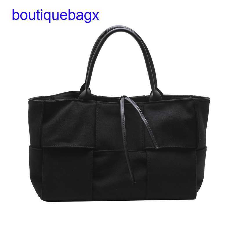 

Luxury Bottegss Venetss Arco Evening Bags online store new bag 2023 Wanghong fashion high grade big westernized shoulder women's l With logo KUQA, White4