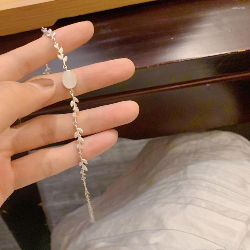 

Charm Bracelets Fashion Simple Leaf Shape Moonlight Stone Bracelet Women's Classic Luxury Jewelry Summer Accessories Anniversary Gift