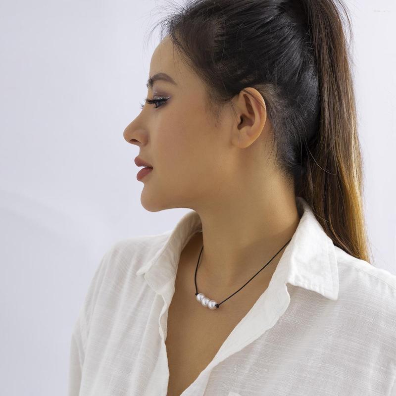 

Pendant Necklaces Bohemian Imitation Pearl For Women National Style Jewelry Simple Design Beaded Collar Chain Bridesmaid Gifts Vintage V