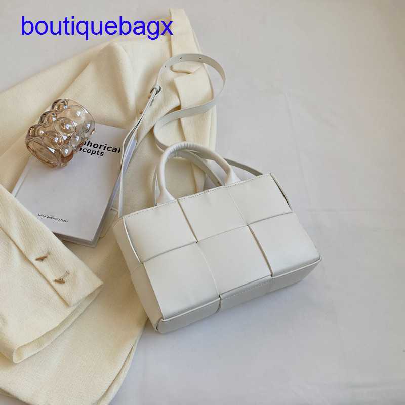 

Luxury Bottegss Venetss Arco Evening Bags online store with Hand-woven capacity bag large for 2023 women new niche high sense hand With logo LSKT, Black7