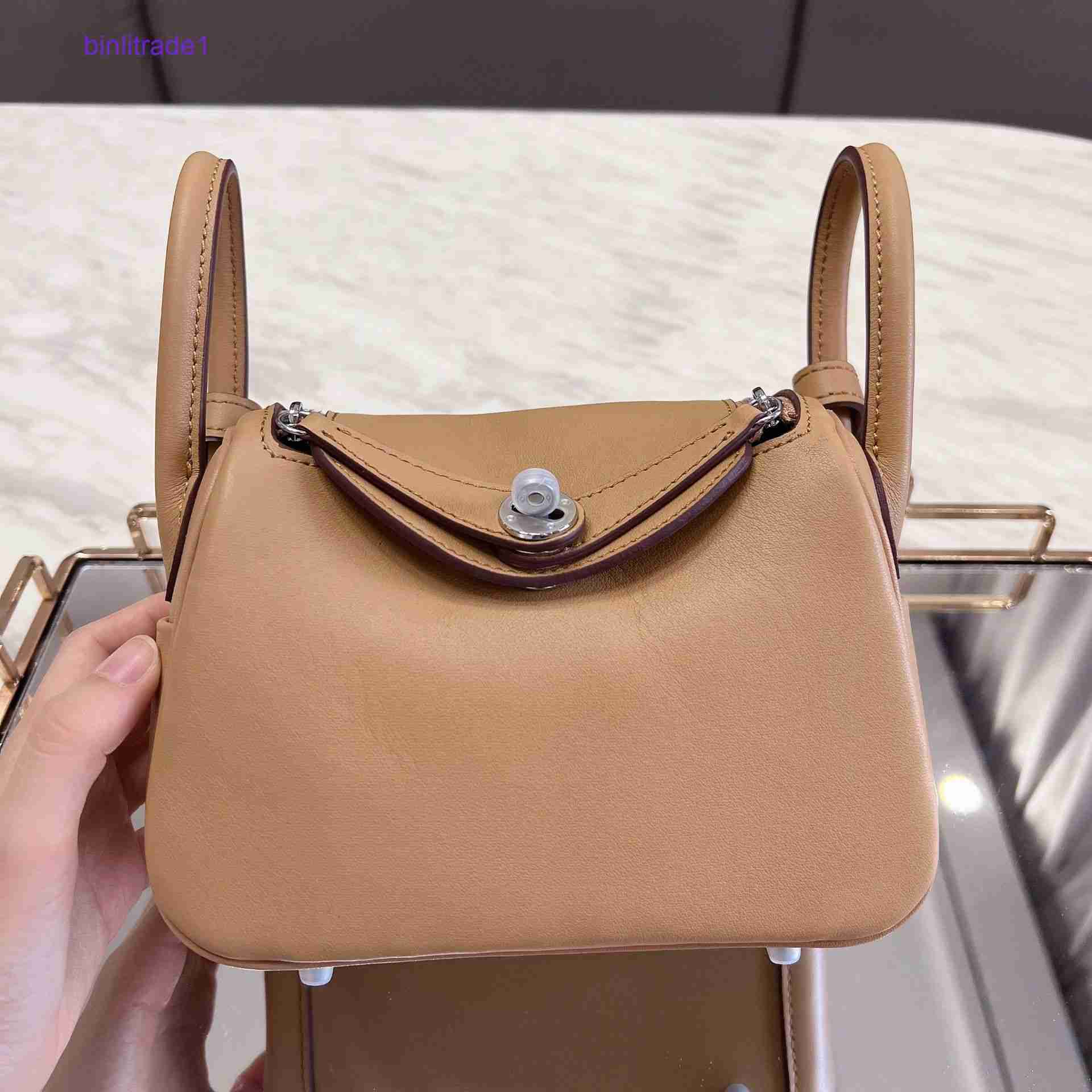 

Designer Original new swift Lindys women's bag 2023 leather mini-doctor one-shoulder cross-body medicine portable pillow of sale 2521, Light grey