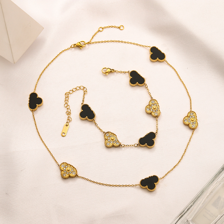 

Luxury Multicolor Chains Bracelet Designer 18k Gold Bracelet Fashion Love Couple Flower Bracelets Designe for Women High-grade Jewelry Accessories