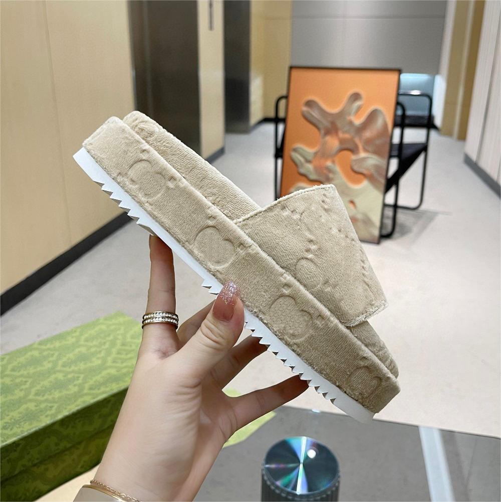 

Designer Women Sandal Canvas Platform Slippers Real Leather Beige Brick Red Colors Beach Slides Slipper Outdoor Party Classic Sandals Size 35-46, Color 23