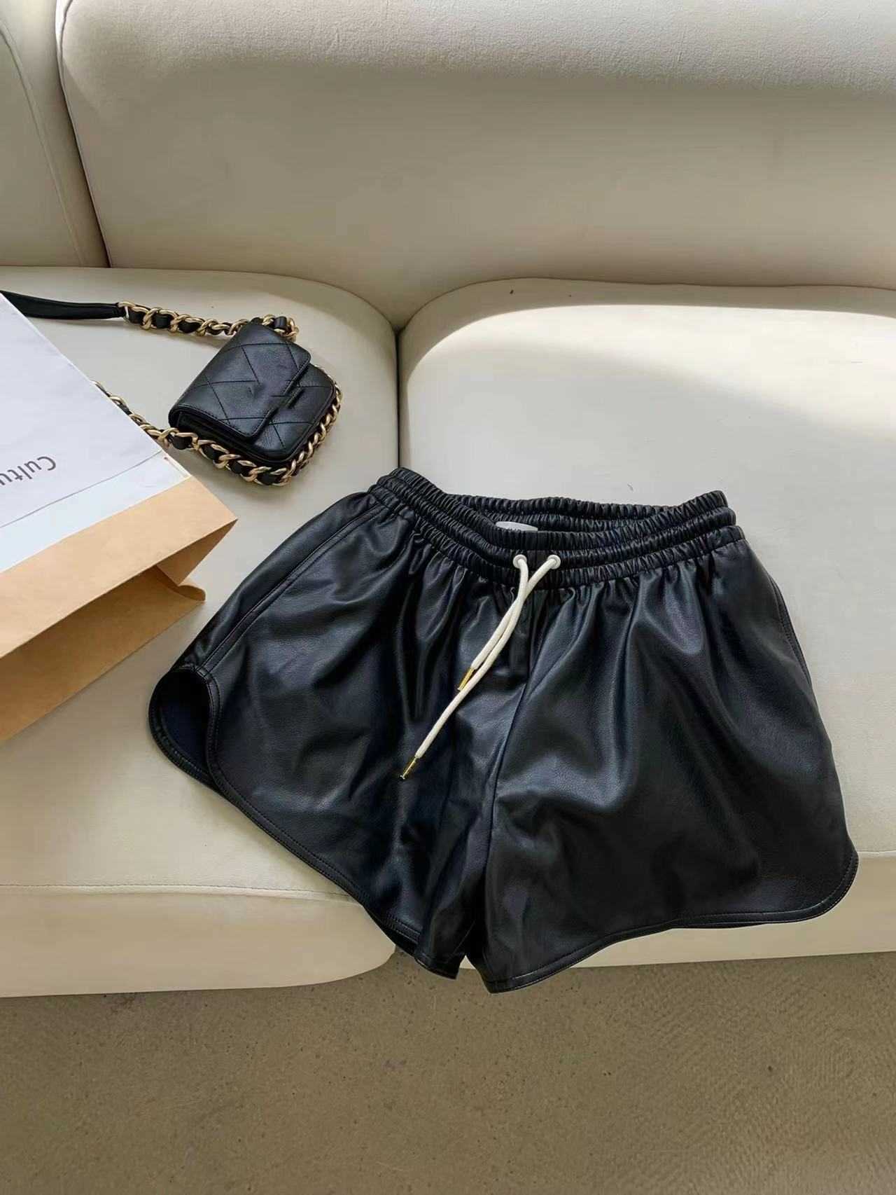 

Womens Shorts Cell Line Short Tousers Arc De Triomphe Embroidery Casual Fashion Pu Women' Leather Pants Designer Luxury Brand Niche In BUE0, Black2