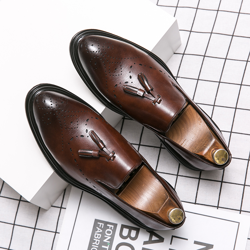 

2023 Tassel Gentleman Dress Shoes Men Brogues Oxford Shoes High Slip-On Formal Shoes Classic Men's Business Leather Shoes Casual