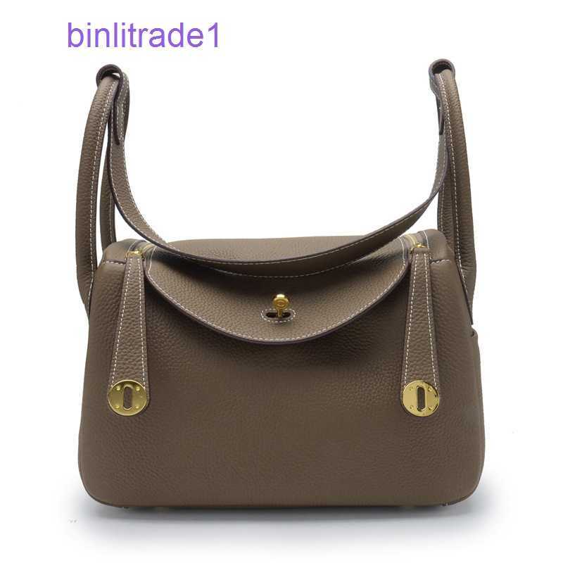 

Designer Original top layer cow leather lychee New pattern Lindys bag doctor shoulder hand pillow gold buckle of sale TRQA, Black 30