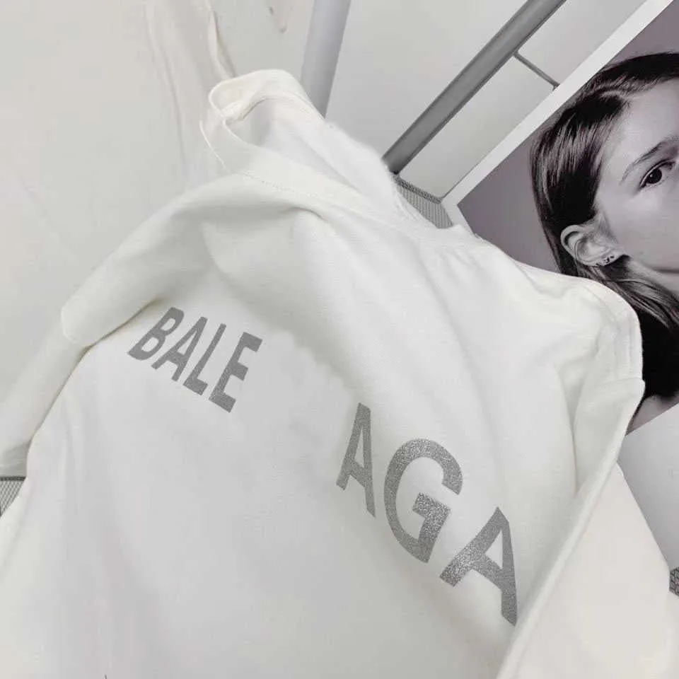 

Designer balencigas womanT shirt High End Fashion Brand New Paris Gilded Letter T-shirt Sleeve Women's Round Neck Short Balenciagas Sleeve Loose Cou rub, Bajia gilded lettered style white