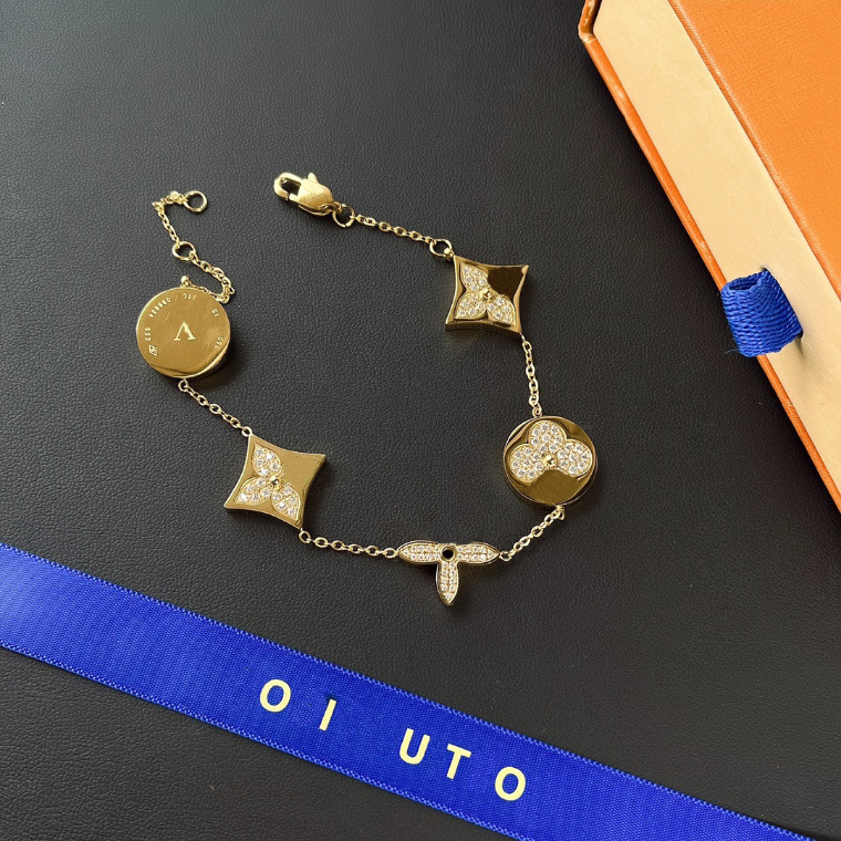 

18k Gold-plated Chains Bracelet Luxury Brand Designer Bracelets Girl Four Leaf Grass Flower Letter Bracelet Wedding Party Jewelry Accessories with Gift Box