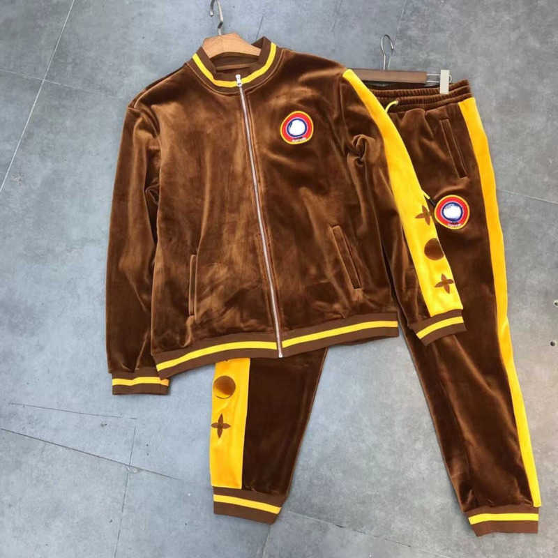 

High version Men Tracksuits Luxury Brand Designer Jacket Pants Two-piece Velvet Embroidered Sweatshirt Sweat Wo Sports Suit Sportswear, Dark brown