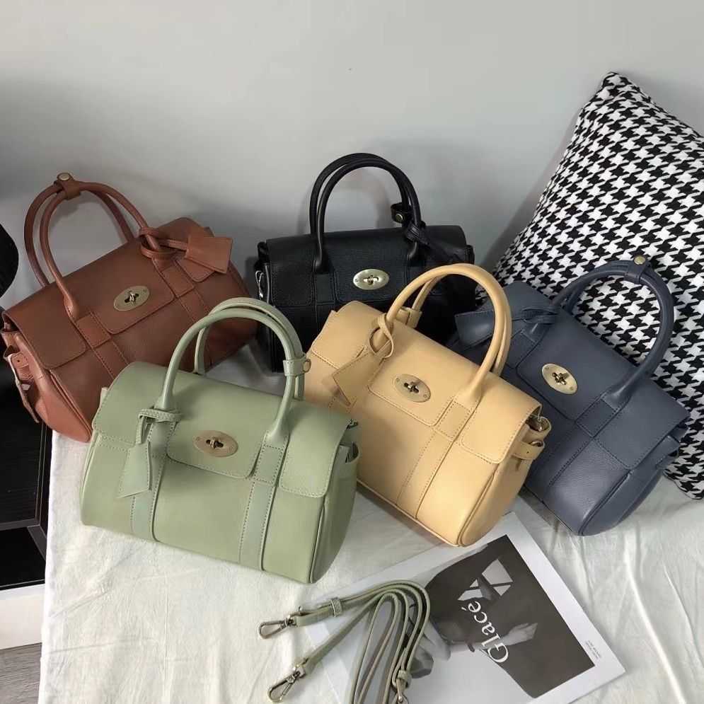 

Mulberries Lily Bag Designer Shoulder Bags With Chain Women Luxury Handbag British brand genuine leather Satchels crossbody bag Tote evening bag GTE2, Black