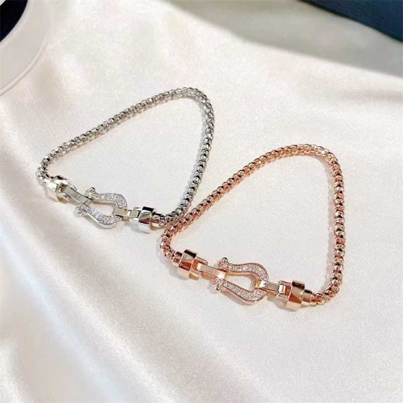 

Designer freds Bracelet Jewelry Ins niche design horseshoe clasp bracelet temperament versatile lovers' best friend Tiktok live broadcast