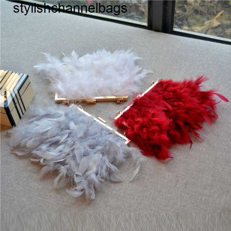 

Evening Bags Feather Handbag Women's Evening Clutch Bag Ostrich Feather Tote Evening DressShoulder Bag Party Money Bag Wallet Clutch mochilas 0315/23, Red