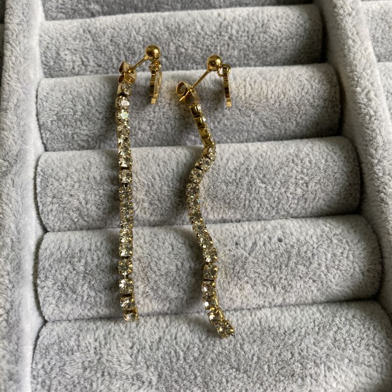 

Women Fashion Designer Stud Earrings Luxury Style Tassel Full Diamonds Couple Earring