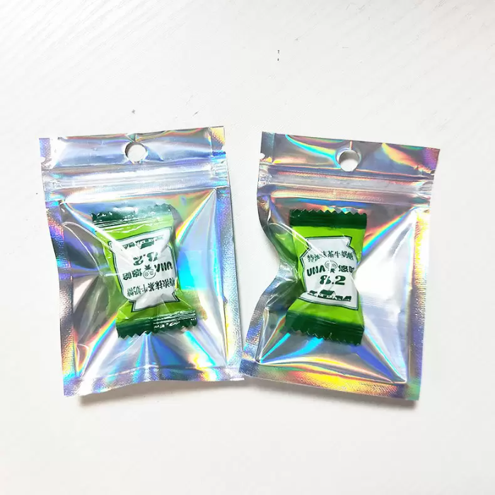 7x10cm Small Gift Hologram Packaging Plastic Bags with Hanger Hole Flat Bottom Zip Lock Sealing Packing Bags